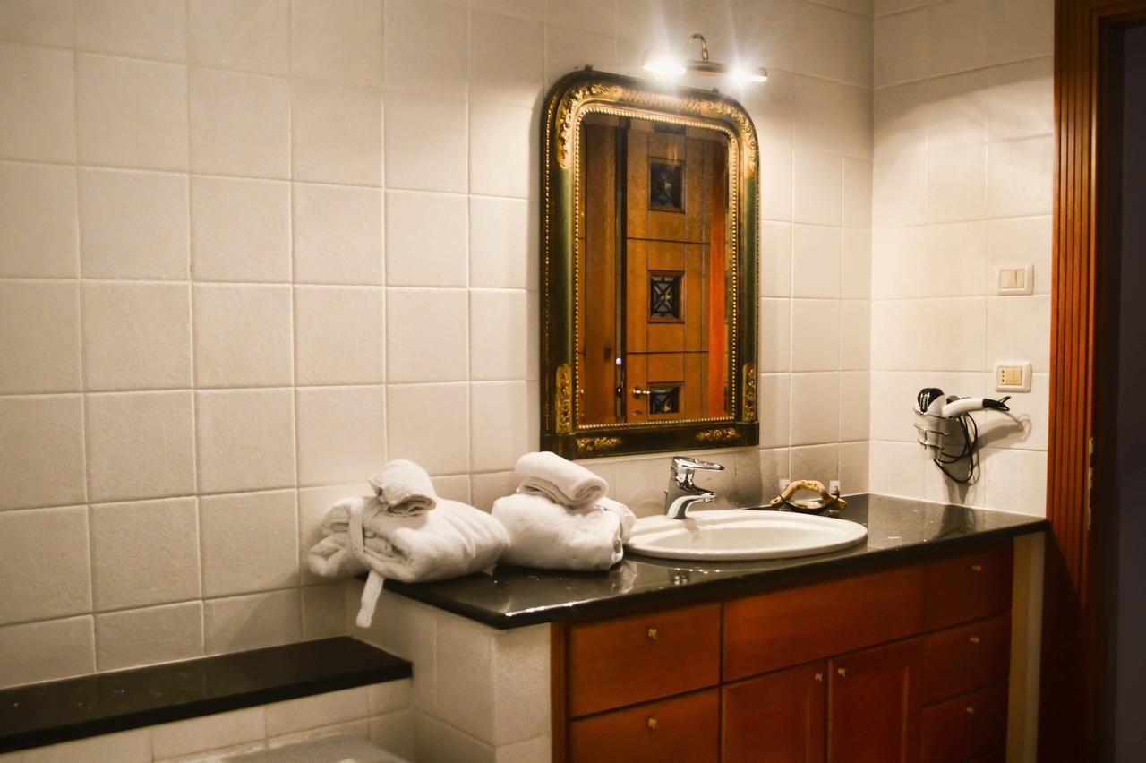Relais Del Porto Hotel กาญารี ภายนอก รูปภาพ